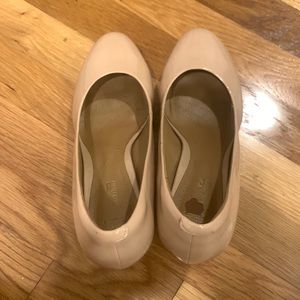 Clarks Heels; Size 8 wide; color: nude; scuffs marks on heels